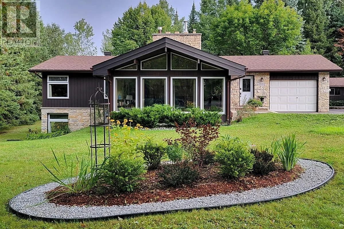 1030 Deepwood Dr., THUNDER BAY, Ontario P7J 1H7
