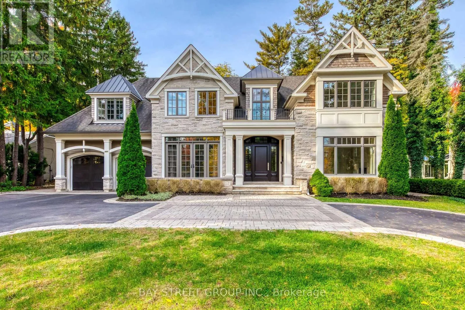 House for rent: 1031 Lakeshore Road W, Oakville, Ontario L6L 1E7