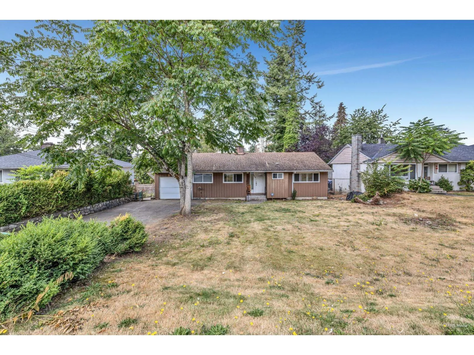 House for rent: 10317 127 Street, Surrey, British Columbia V3V 5K1