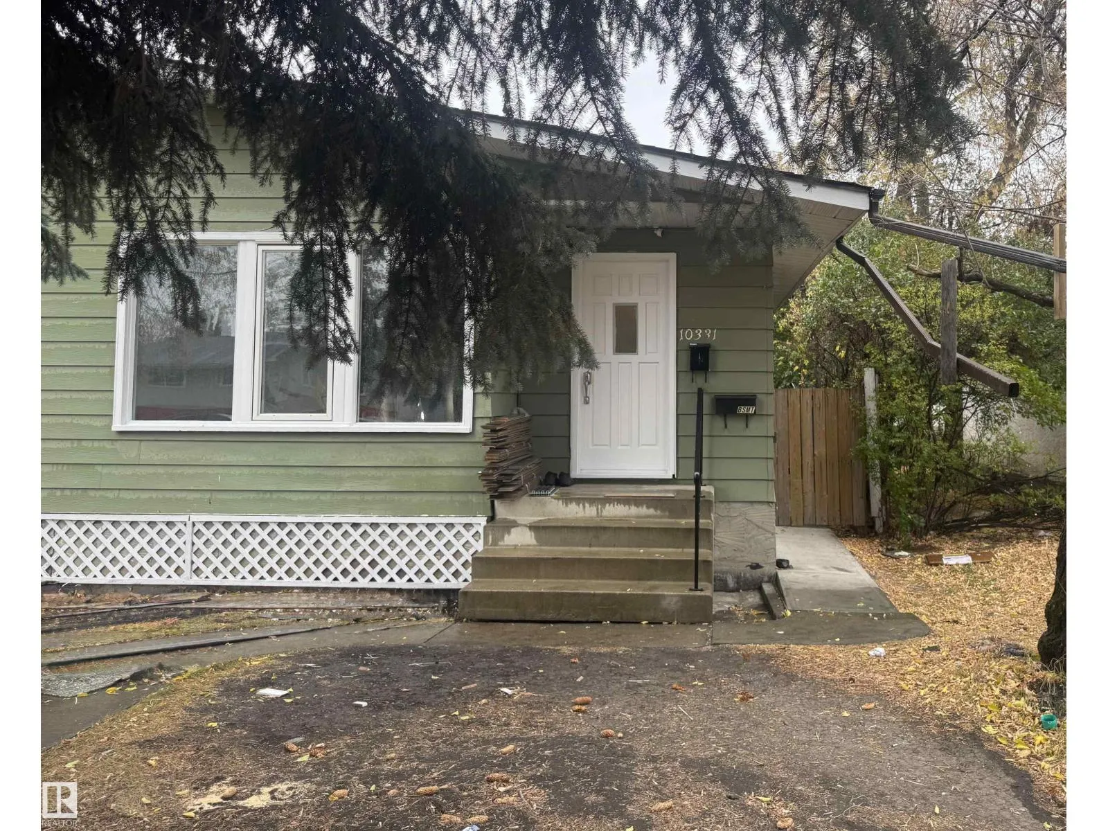 Duplex for rent: 10331 153 St Nw, Edmonton, Alberta T5P 2B7