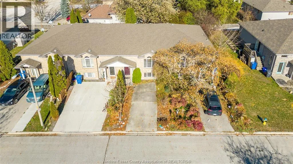 Row / Townhouse for rent: 1034 King Richard Court, Lakeshore, Ontario N0R 1A0