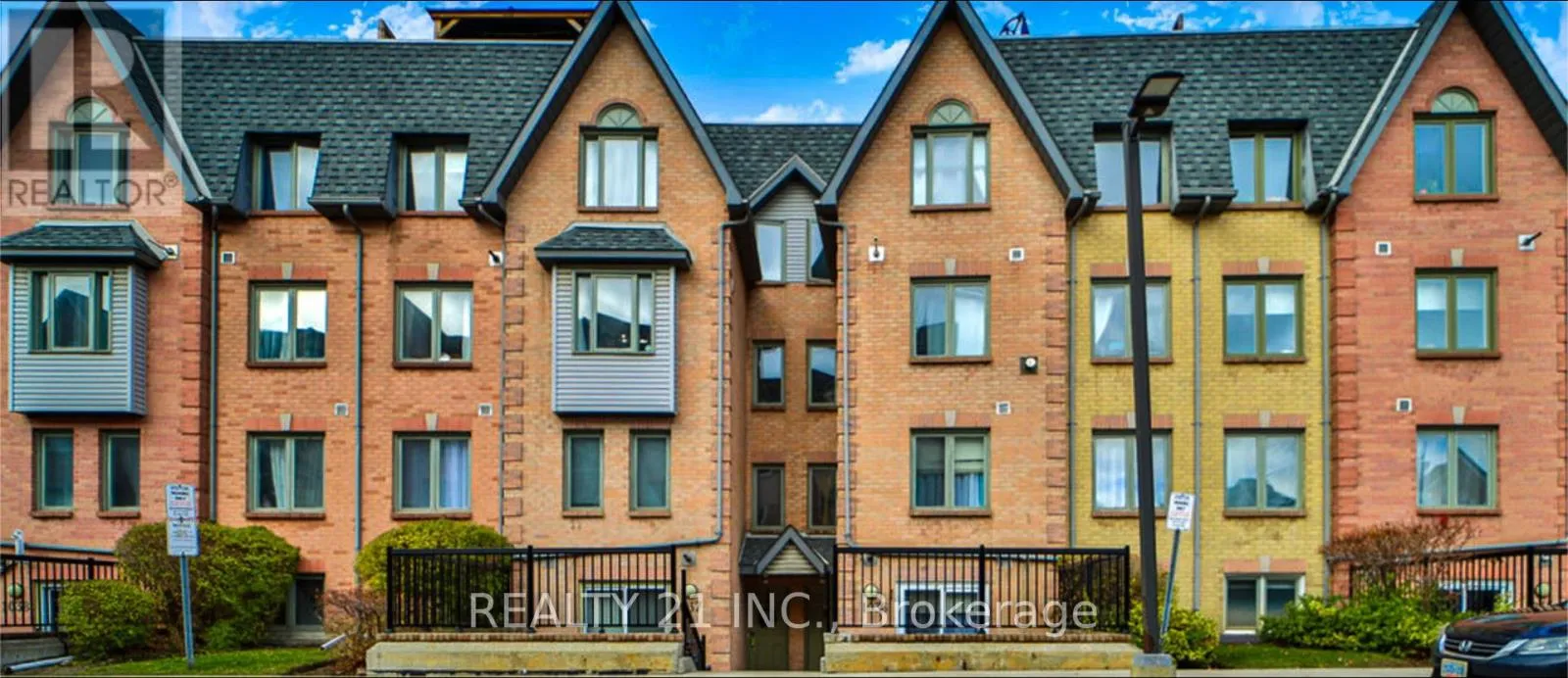 Row / Townhouse for rent: 1036 - 75 Weldrick Road E, Richmond Hill, Ontario L4C 0H9