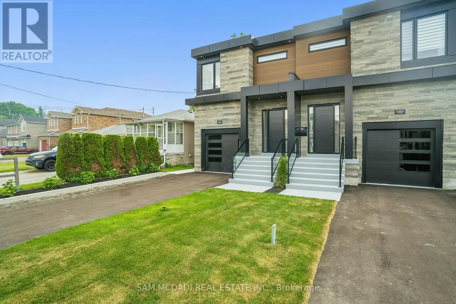 House for rent: 1039 Caven Street, Mississauga, Ontario L5G 4J3