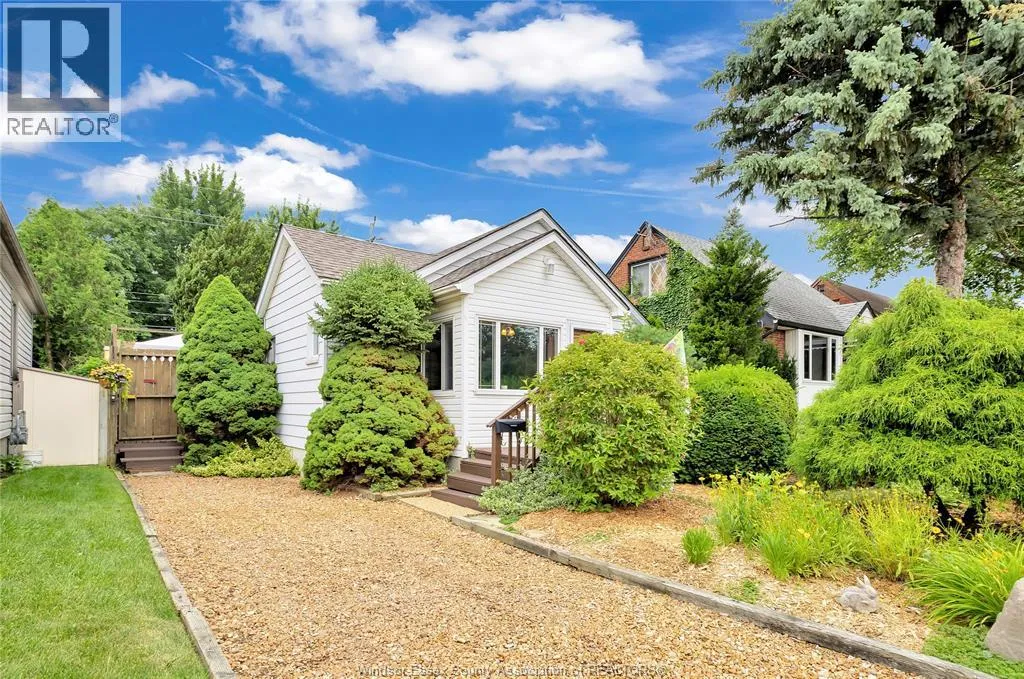 House for rent: 1039 Prado Place, Windsor, Ontario N8S 2H6