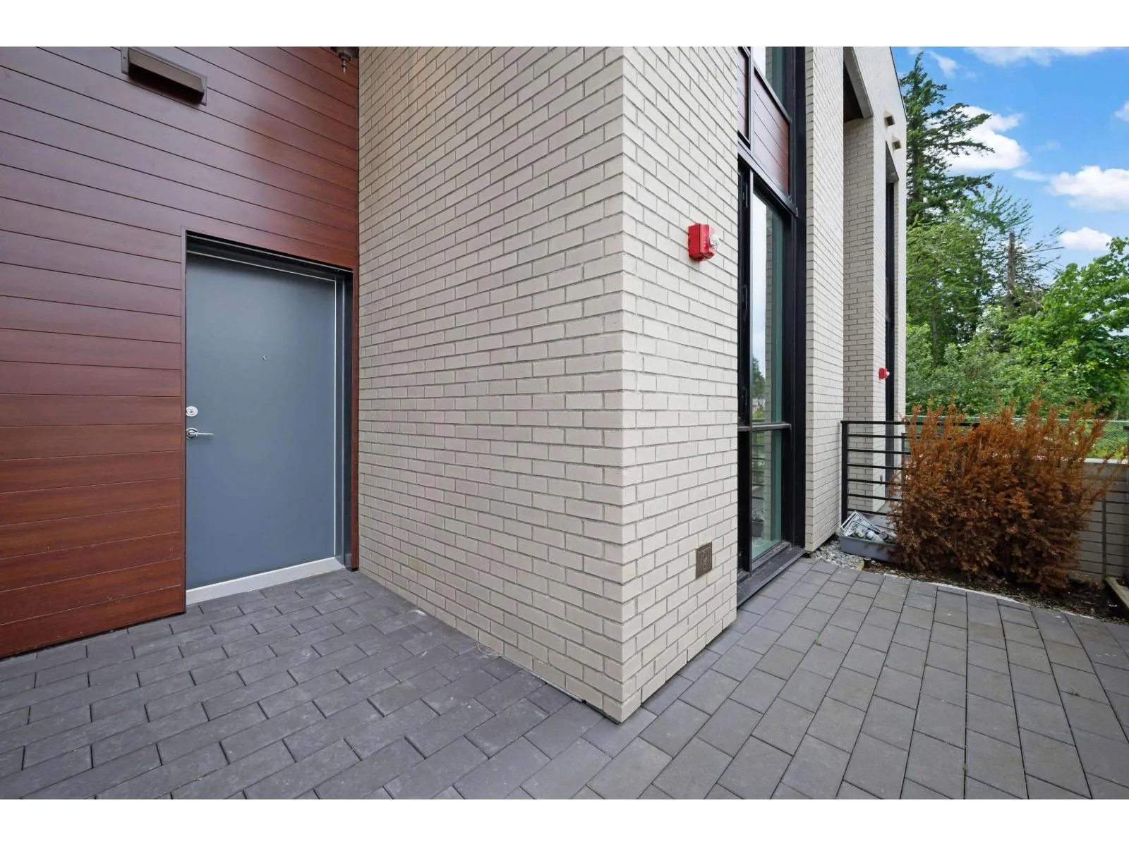 Row / Townhouse for rent: 104 10333 133 Street, Surrey, British Columbia V3R 2H4