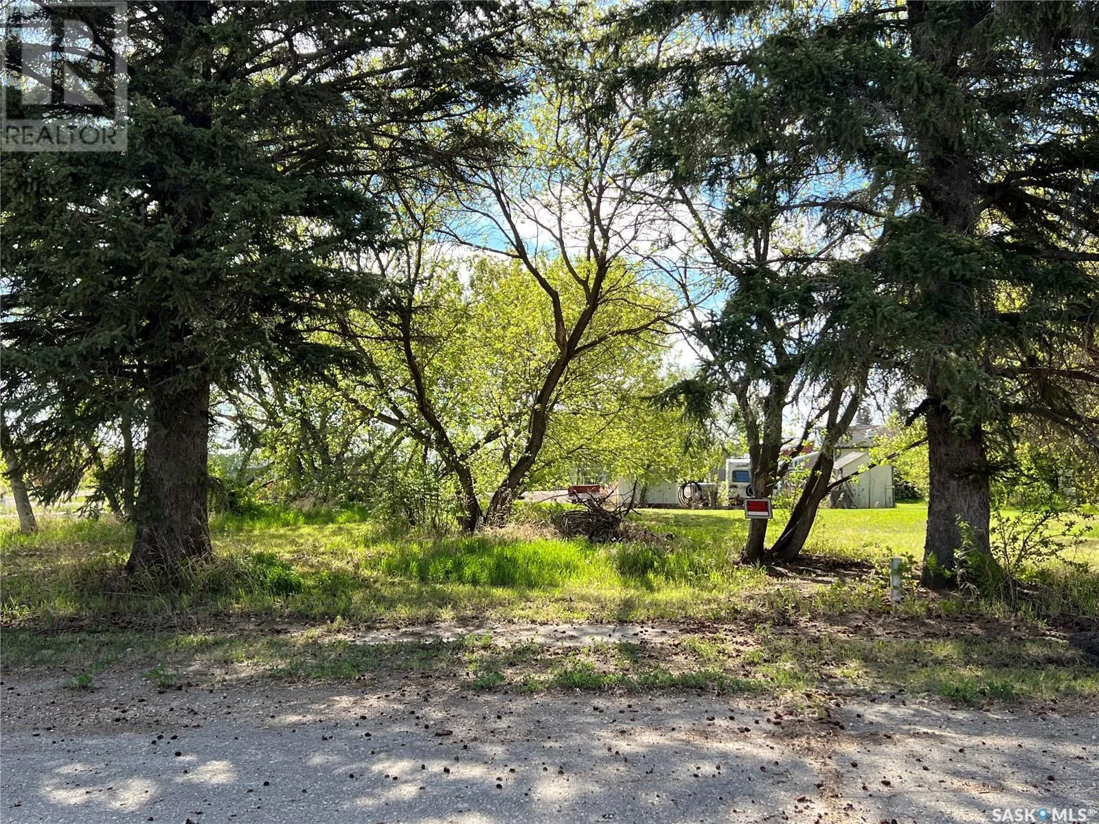 Unknown for rent: 104 - 106 Main Street, Yellow Creek, Saskatchewan S0K 4M0