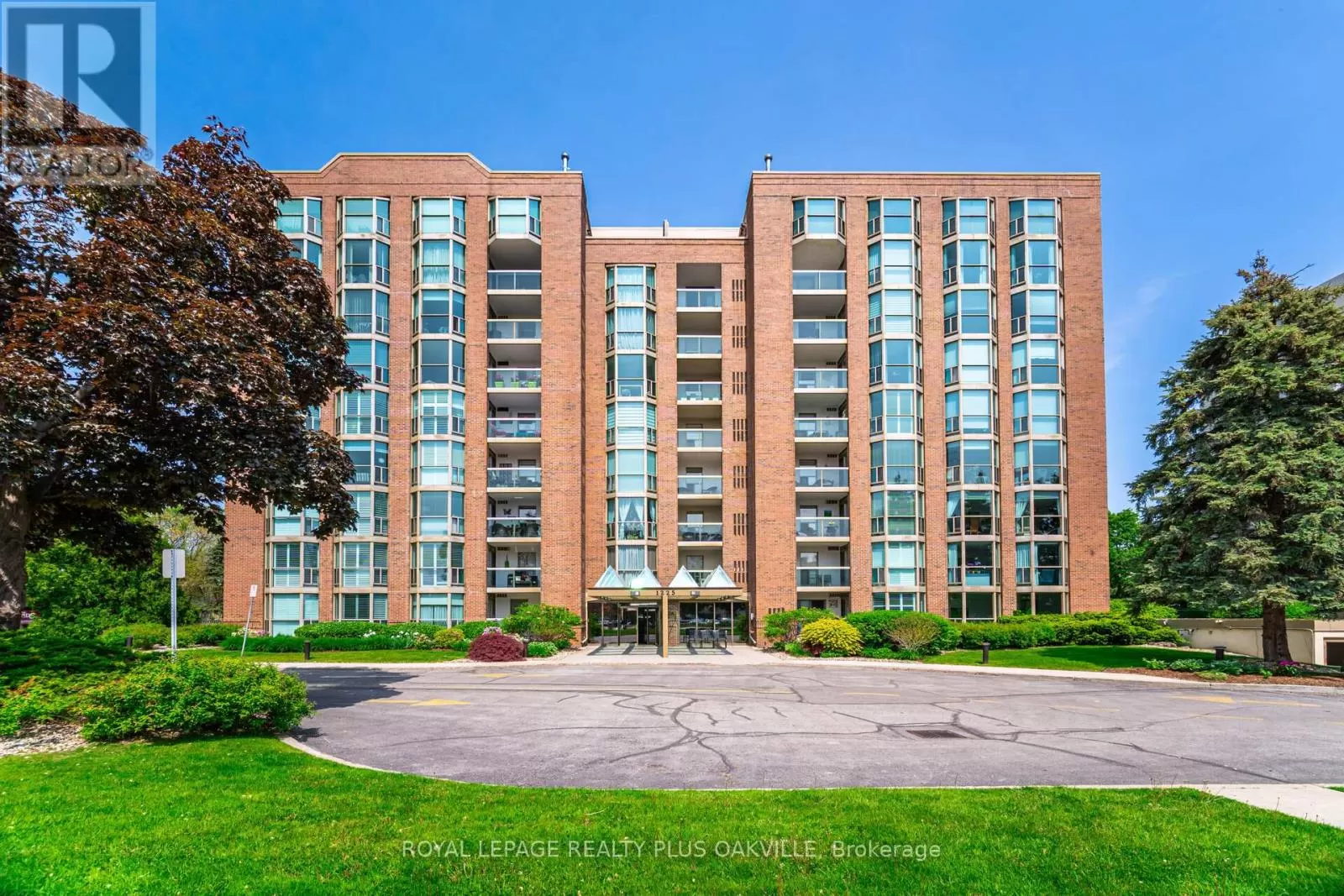 Apartment for rent: 104 - 1225 North Shore Boulevard E, Burlington, Ontario L7S 1Z6