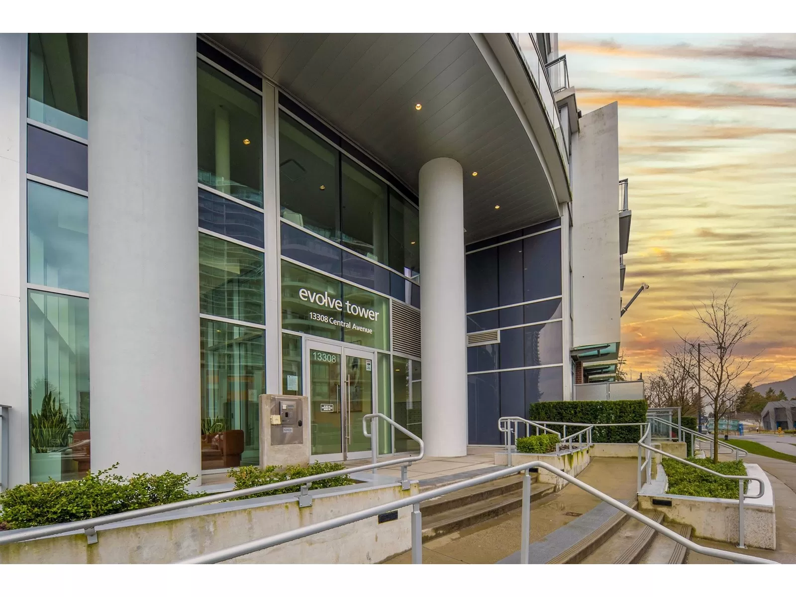 Row / Townhouse for rent: 104 13308 Central Avenue, Surrey, British Columbia V3T 0M4