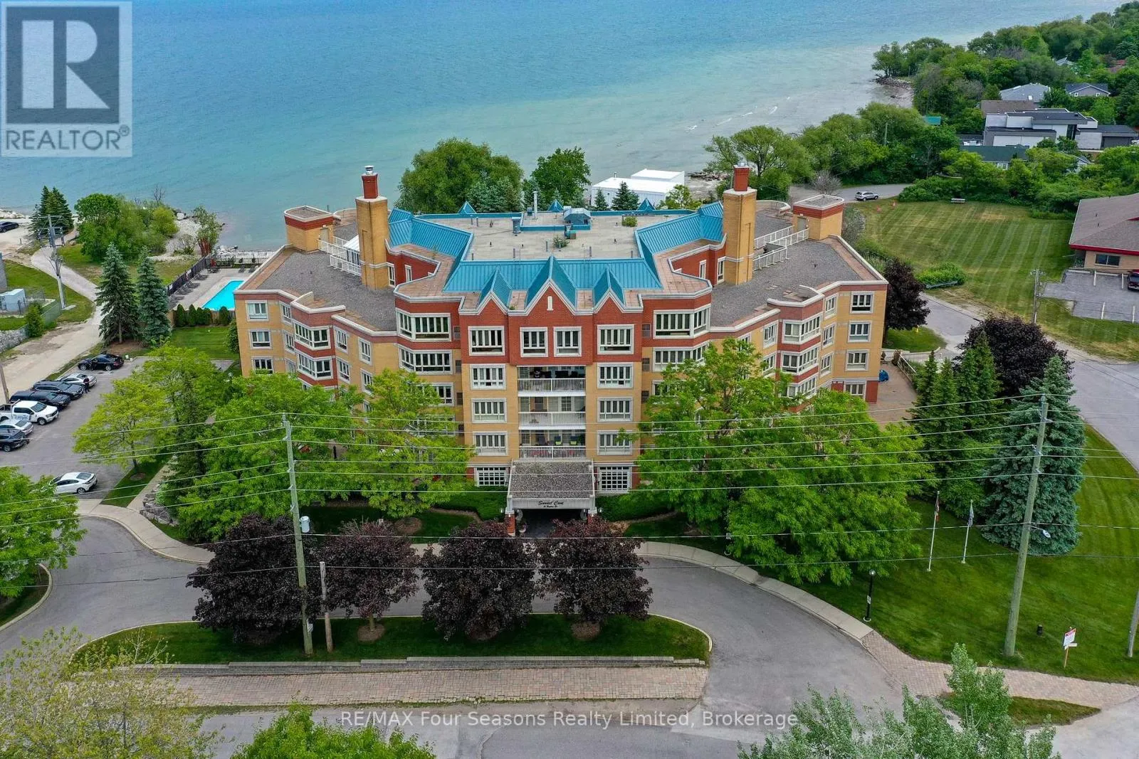 Apartment for rent: 104 - 16 Raglan Street, Collingwood, Ontario L9Y 4Y2