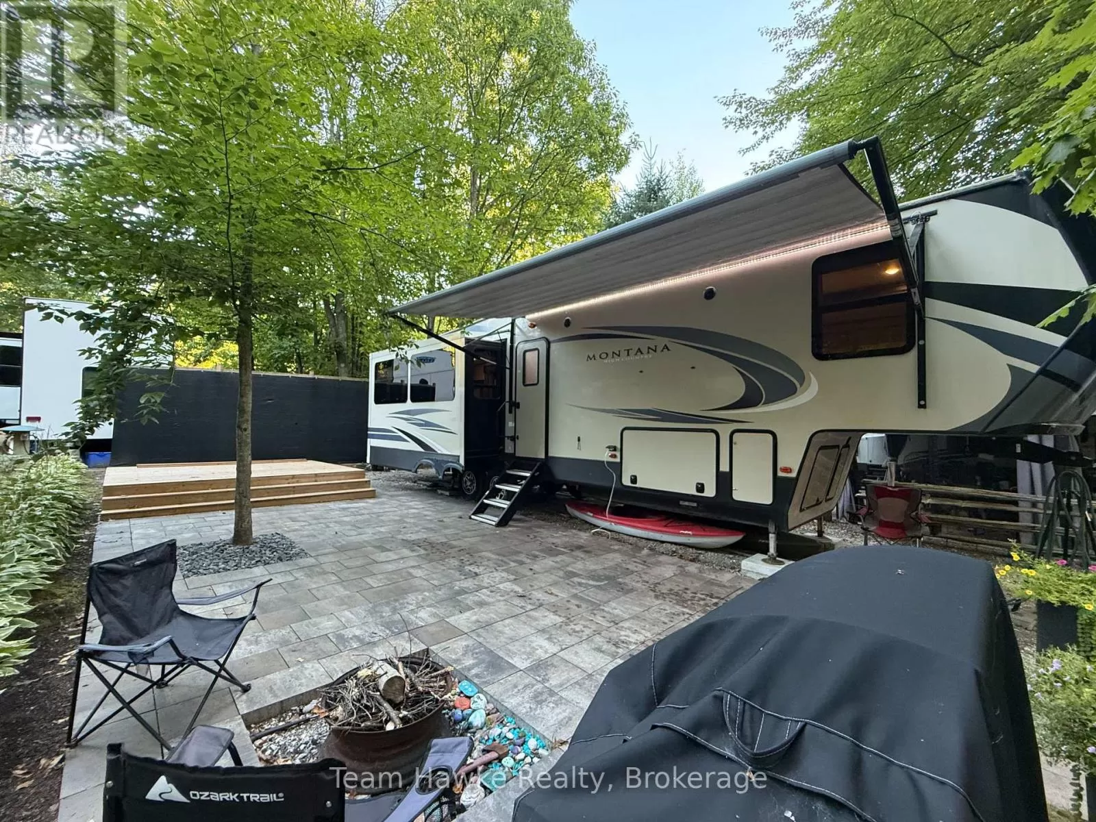 Mobile Home for rent: 104 - 2920 Old Penetanguishene Road, Springwater, Ontario L0L 1P0