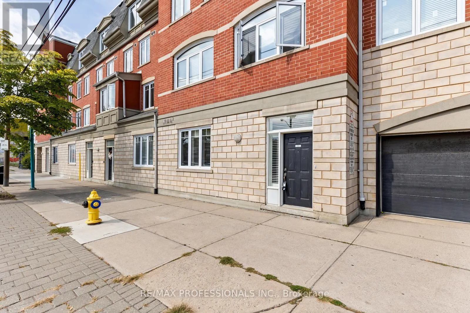 Row / Townhouse for rent: 104 - 3400 Lake Shore Boulevard W, Toronto, Ontario M8W 4Z9