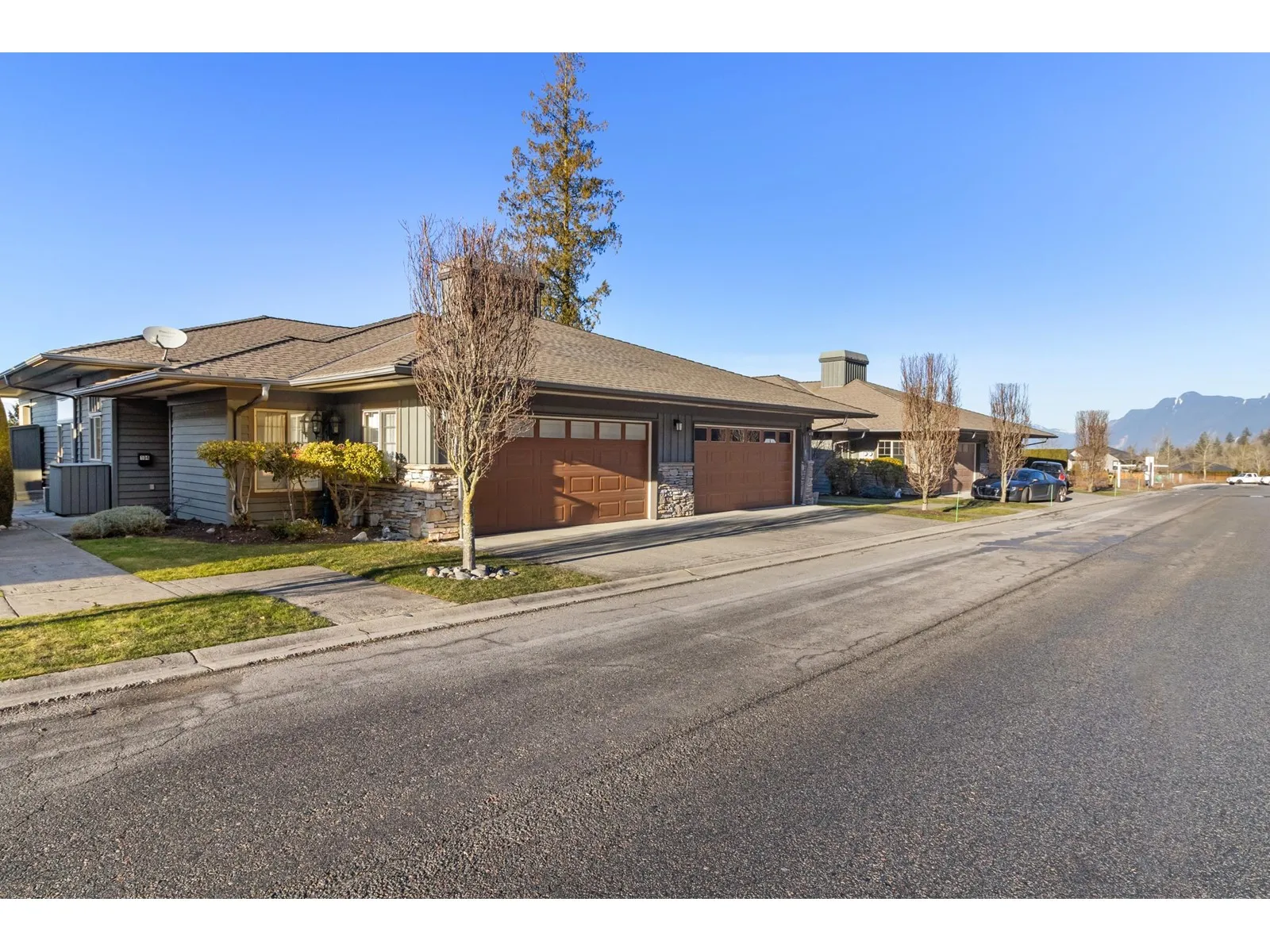 Row / Townhouse for rent: 104 51096 Falls Court|eastern Hillsides, Chilliwack, British Columbia V4Z 1K7