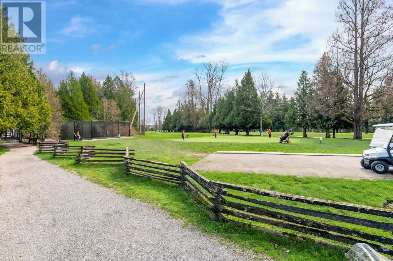 Apartment for rent: 104 6859 Cambie Street, Vancouver, British Columbia V6P 0M4