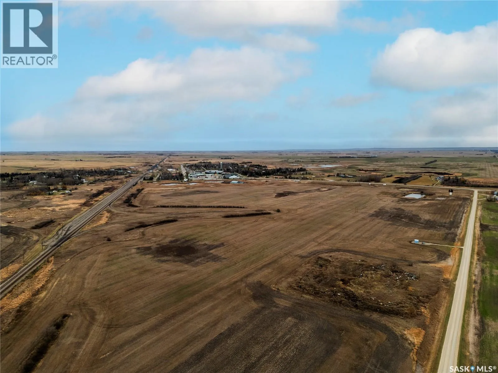 Unknown for rent: 104 Acres - North Portal, North Portal, Saskatchewan S0C 0C6