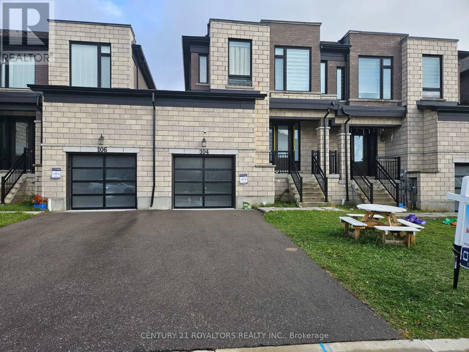 Row / Townhouse for rent: 104 Huntingford Trail, Woodstock, Ontario N4T 0M2