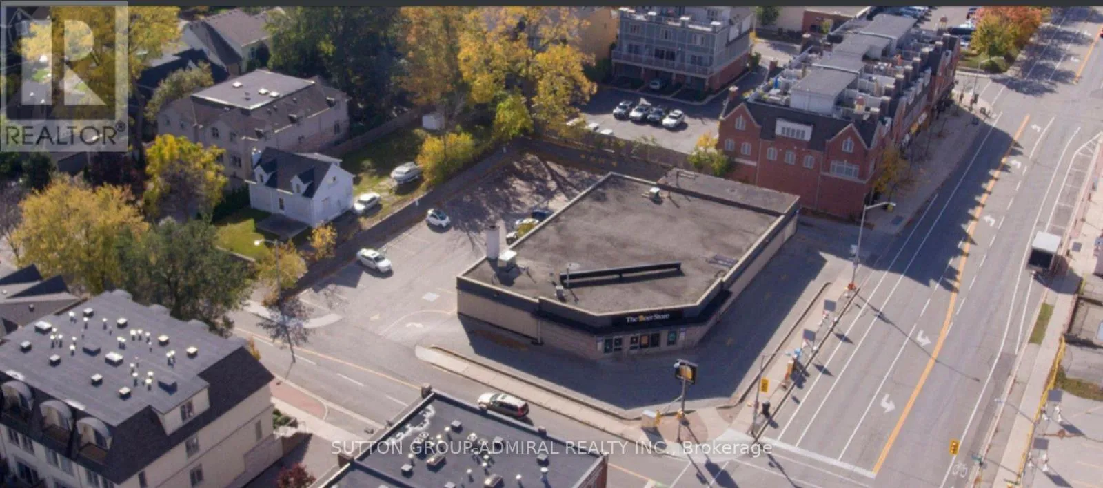 104 Lakeshore Road W, Oakville, Ontario L6K 1E3