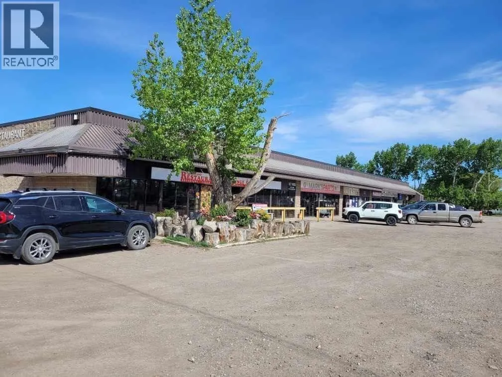 Retail for rent: 104 Main, Carseland, Alberta T0J 0M0