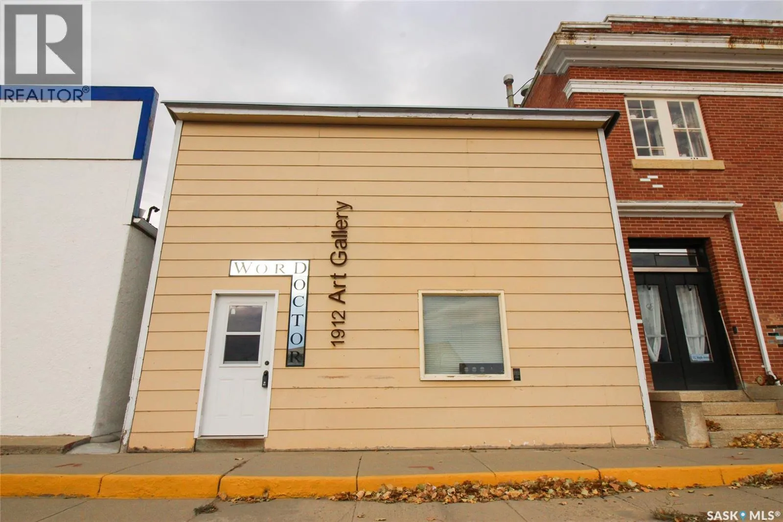 Retail for rent: 104 Maple Avenue S, Eastend, Saskatchewan S0N 0T0