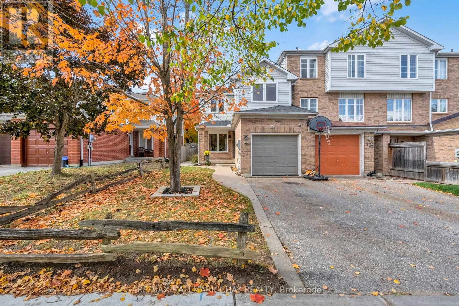 House for rent: 104 Pickett Crescent, Barrie, Ontario L4N 8B9