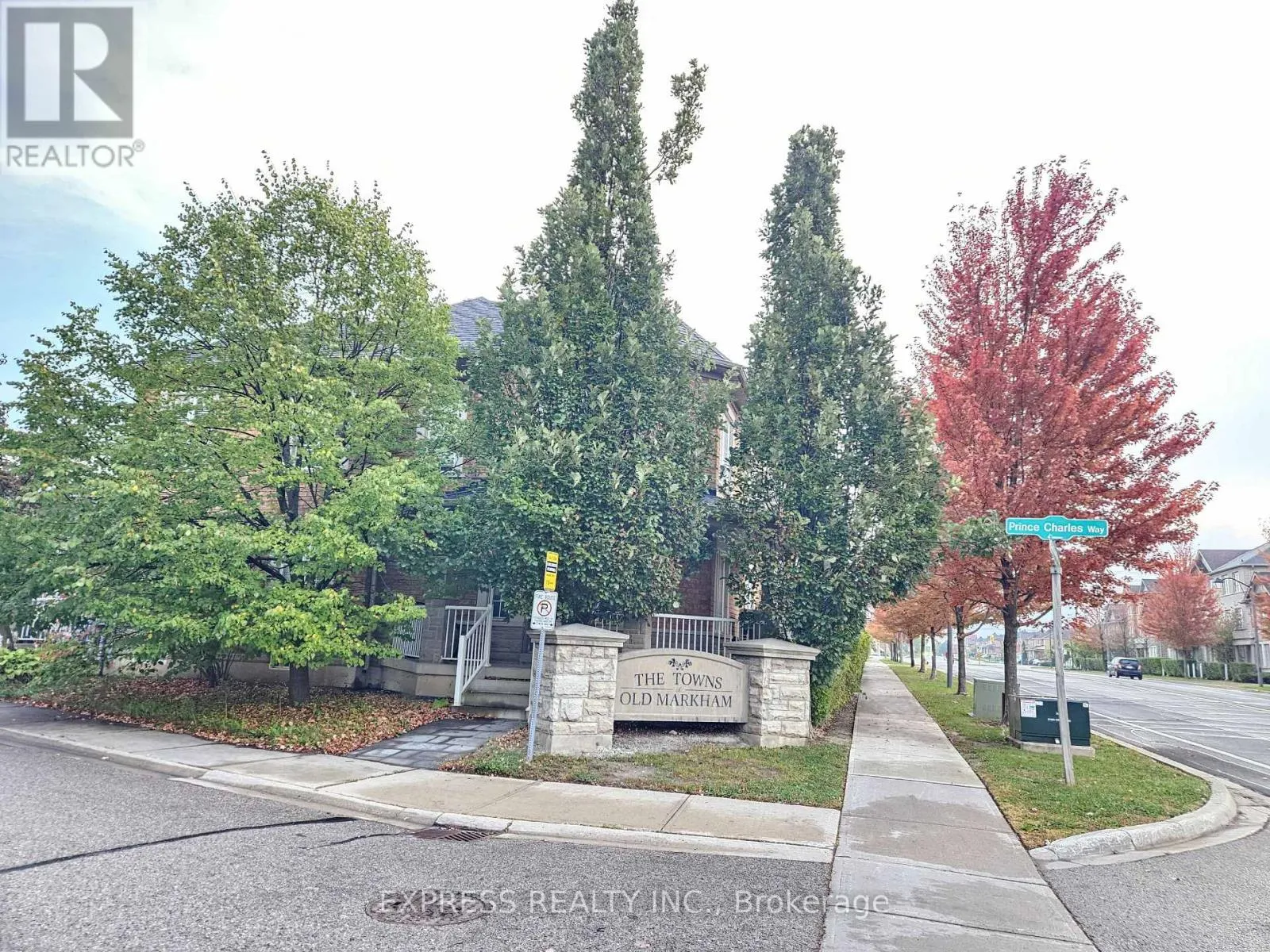 Row / Townhouse for rent: 104 Prince Charles Way, Markham, Ontario L6C 0B5