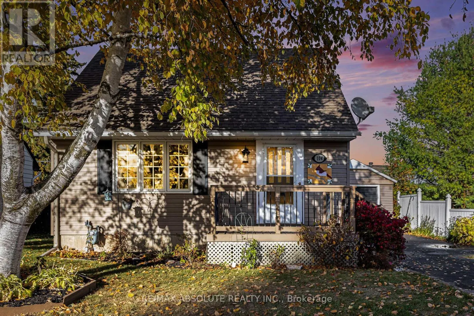 House for rent: 104 Third Avenue N, Arnprior, Ontario K7S 1Y8