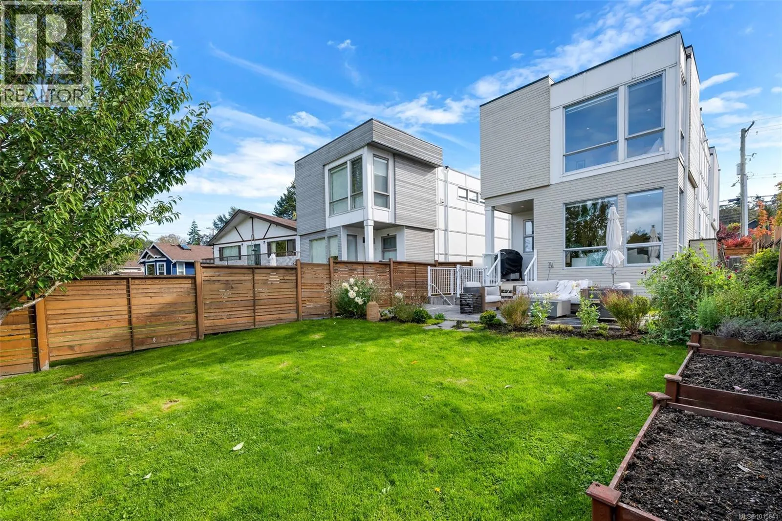 House for rent: 1040 Colville Rd, Esquimalt, British Columbia V9A 4P7