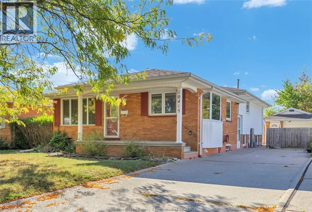 10415 Pulbrook, Windsor, Ontario N8R 1C2