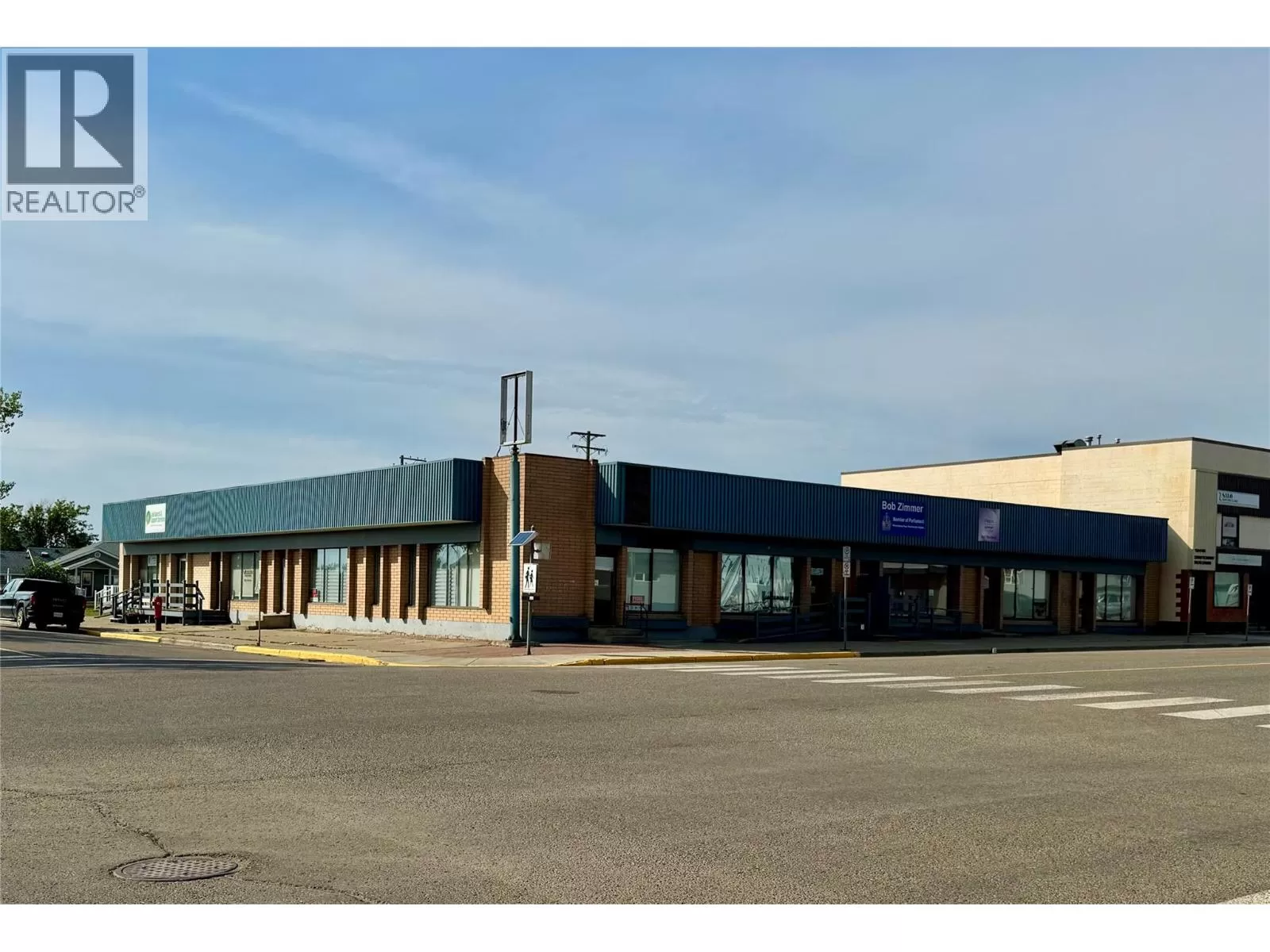 Residential Commercial Mix for rent: 10425 10 Street, Dawson Creek, British Columbia V1G 3T8