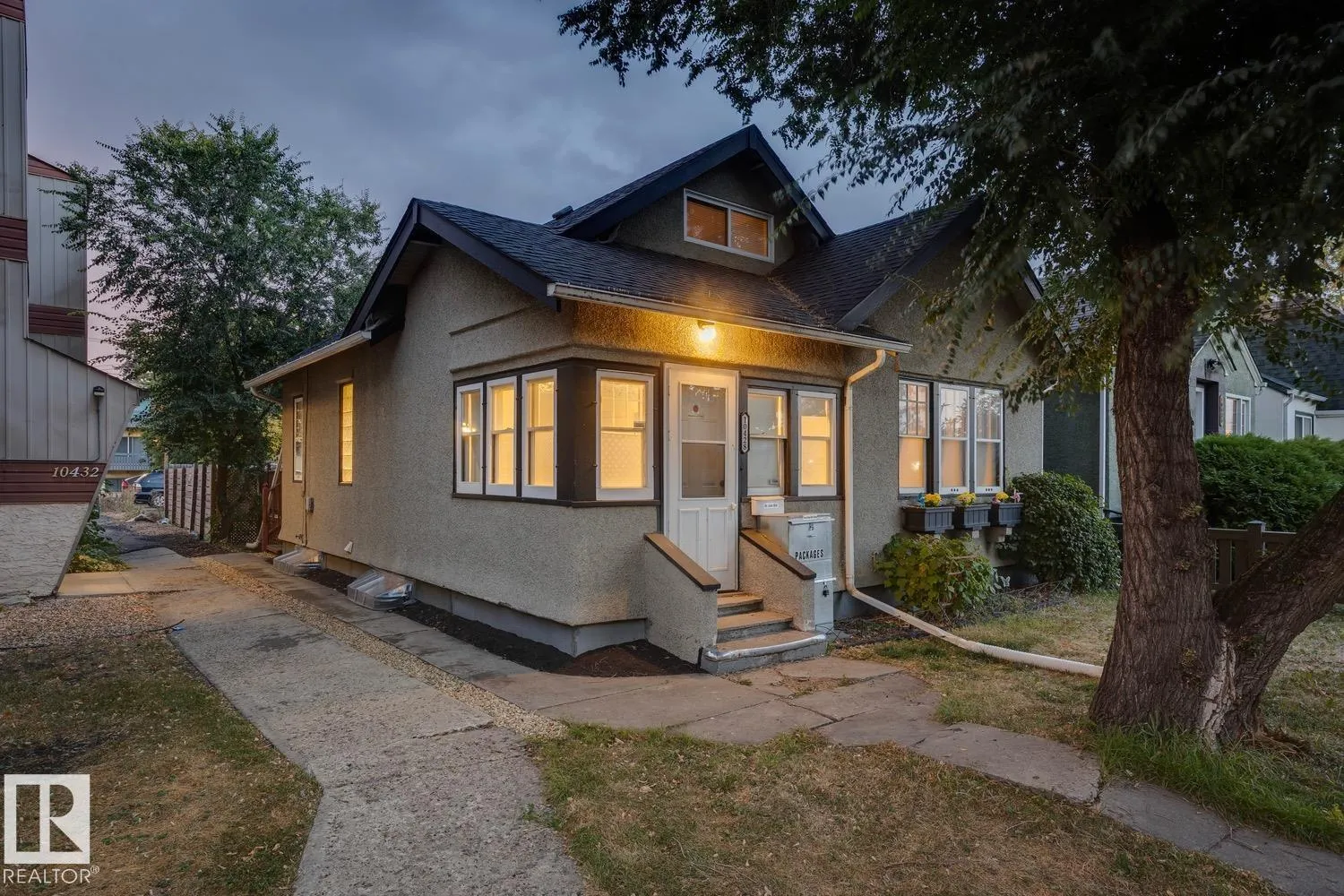 House for rent: 10428 76 Av Nw, Edmonton, Alberta T6E 1L1