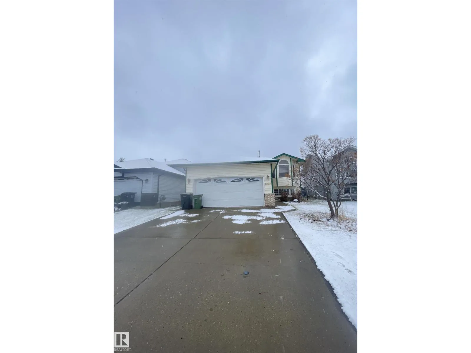 House for rent: 1043 Jones Cr Nw, Edmonton, Alberta T6L 6Y2
