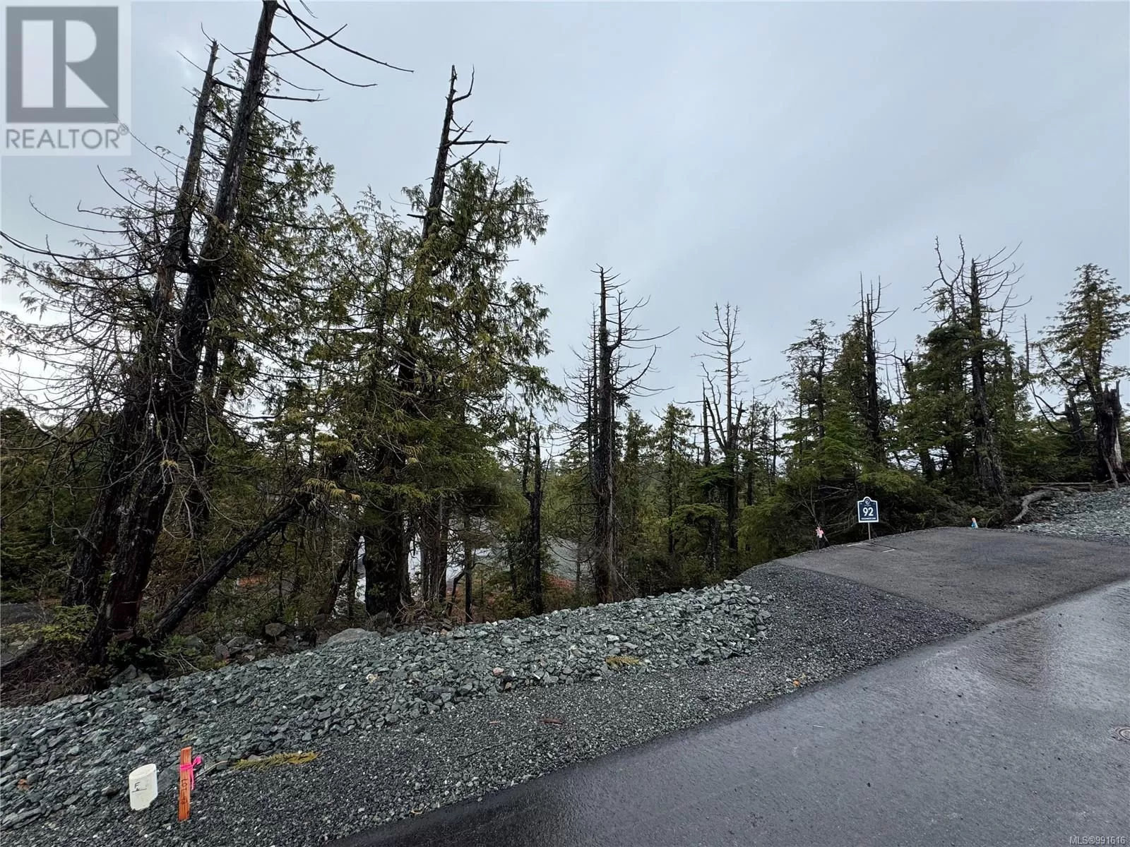 1043 Raven Lane, Ucluelet, British Columbia V0R 3A0