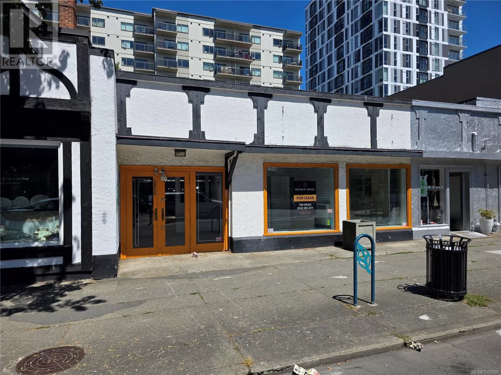 Retail for rent: 1044 Fort St, Victoria, British Columbia V8V 3K4