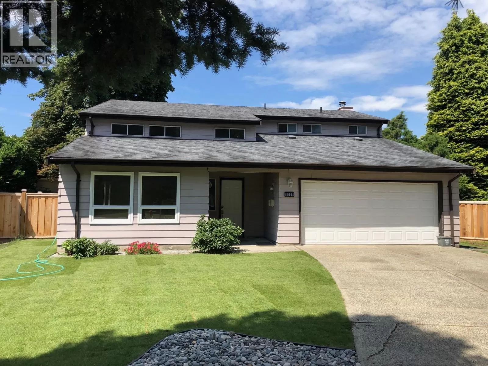 House for rent: 1047 Cornwall Drive, Port Coquitlam, British Columbia V3B 5X2