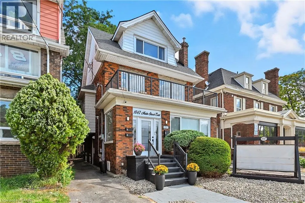 Triplex for rent: 1047 Main Street E, Hamilton, Ontario L8M 1N5