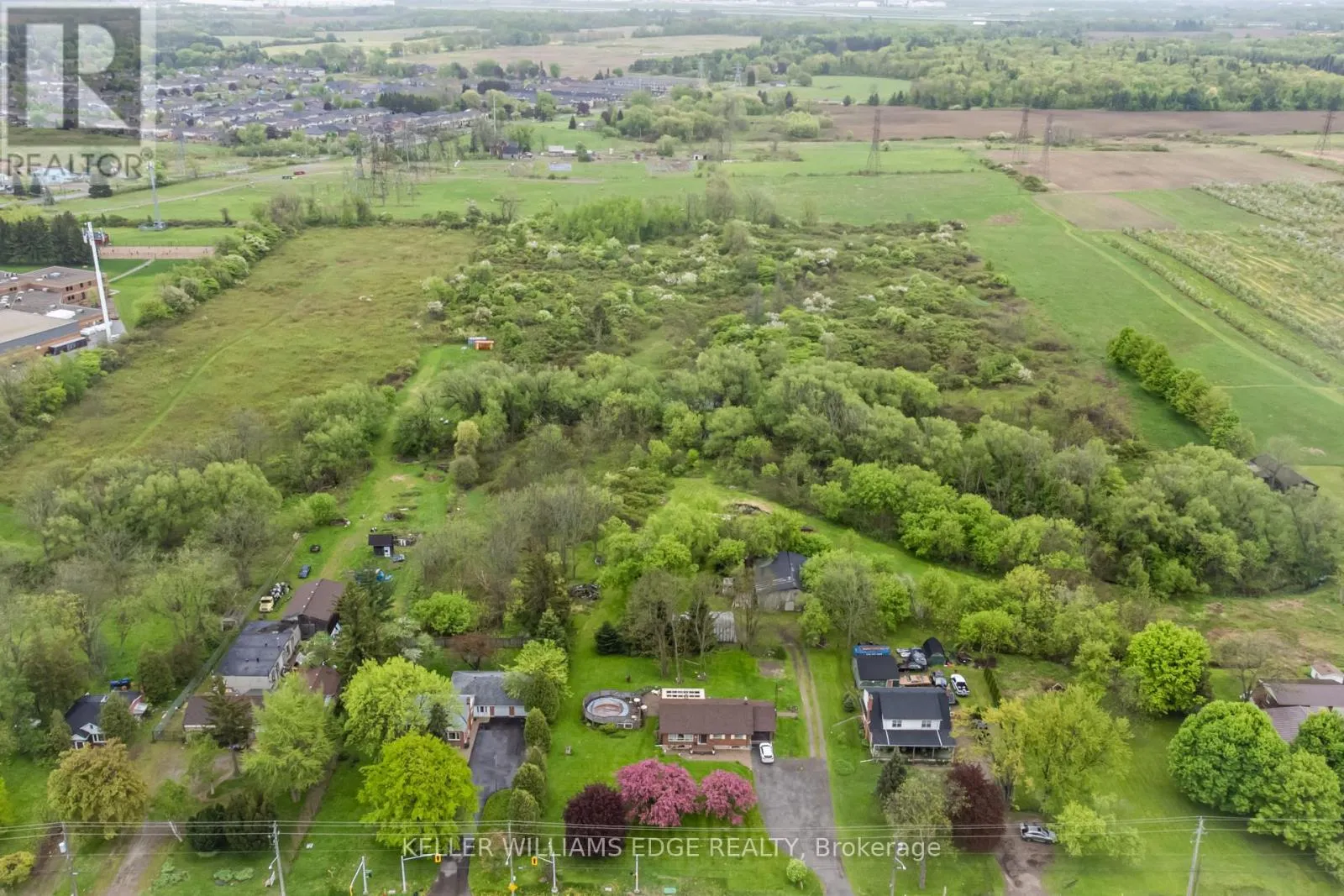 1048 Garner Road E, Hamilton, Ontario L9G 3K9