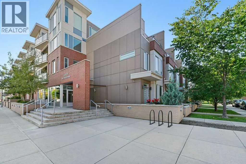 Apartment for rent: 105, 119 19 Street Nw, Calgary, Alberta T2N 2S7