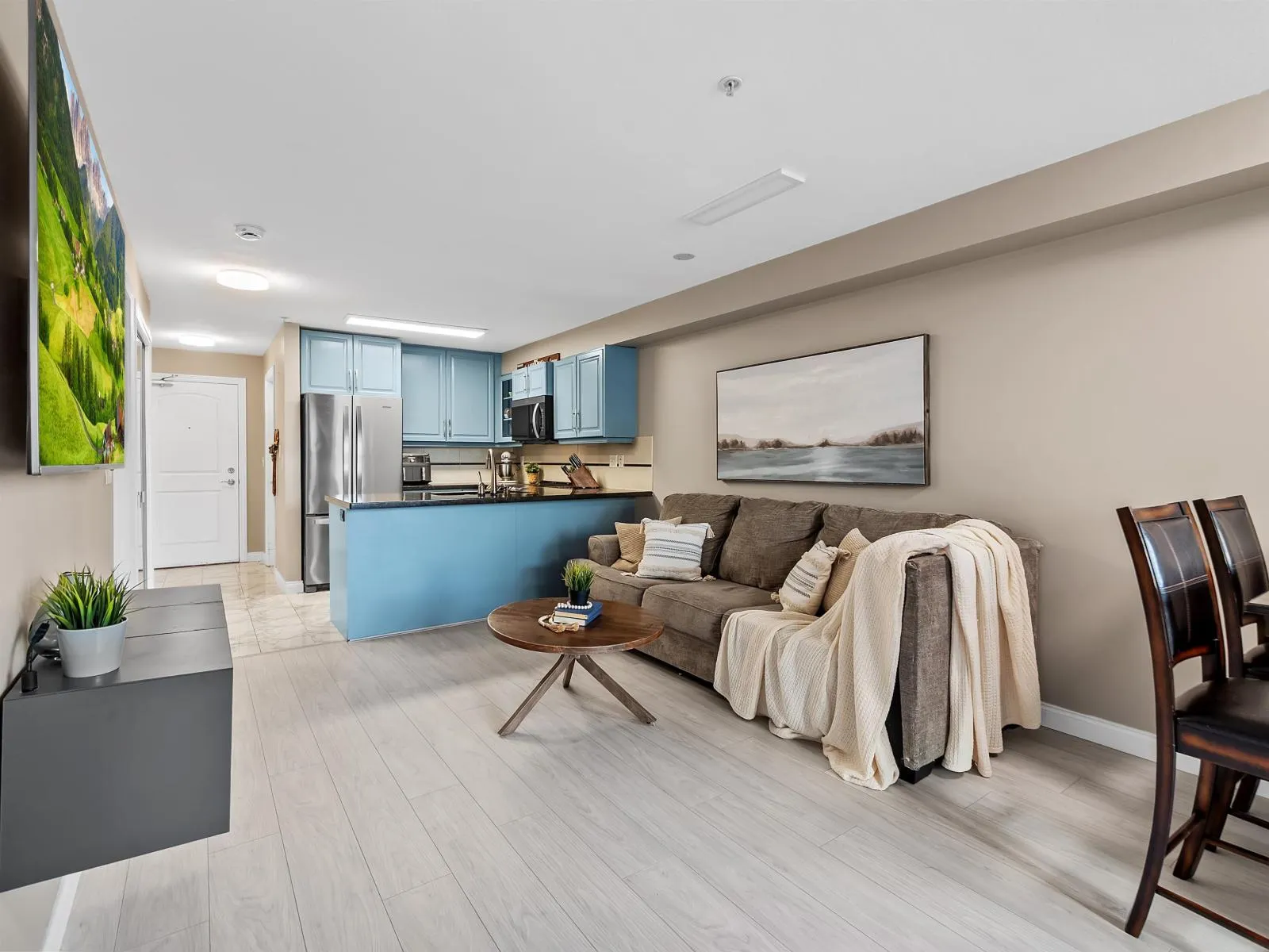 Apartment for rent: 105 19939 55a Avenue, Langley, British Columbia V3A 3X4