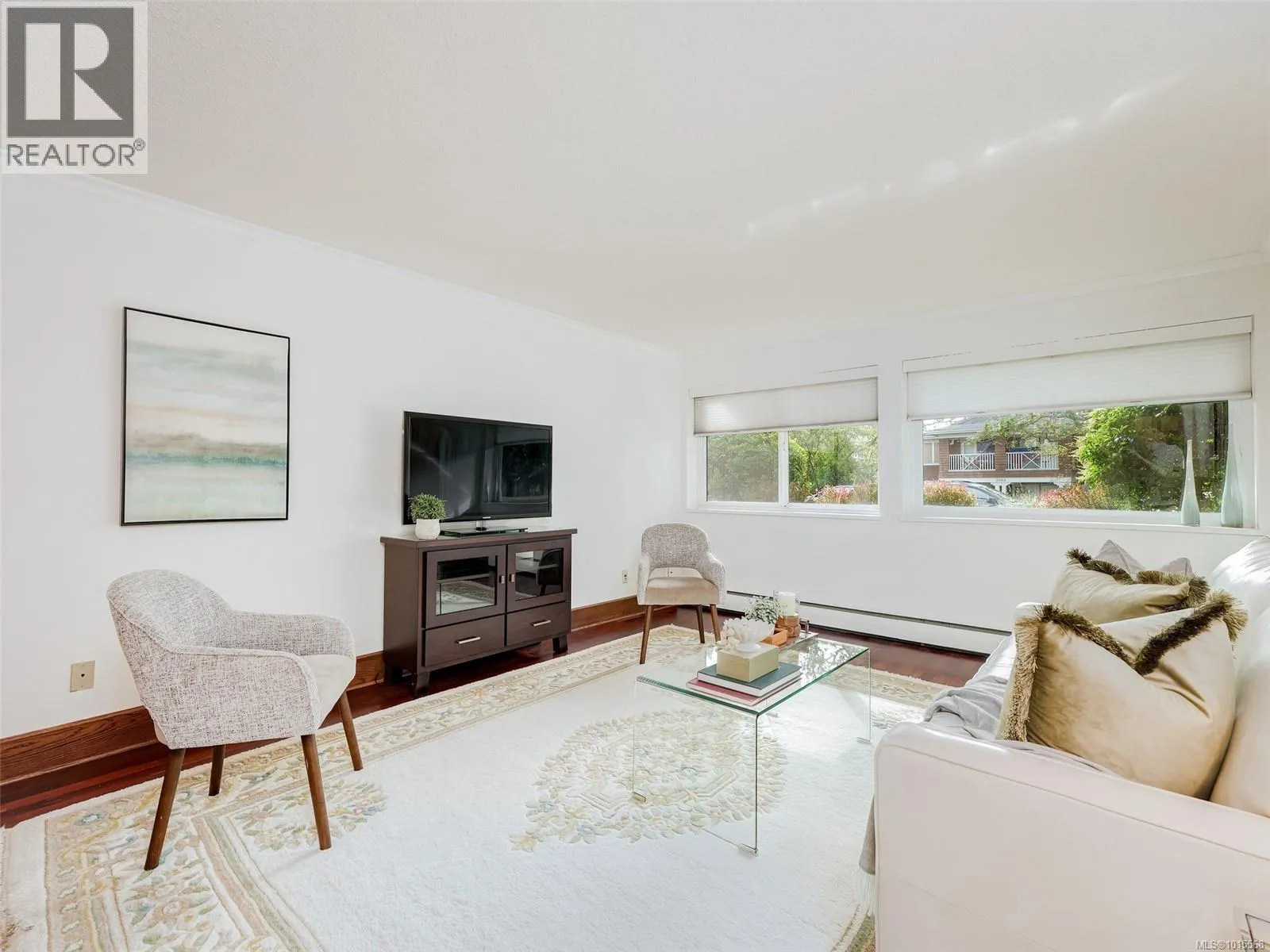 Apartment for rent: 105 2100 Granite St, Oak Bay, British Columbia V8S 3G7