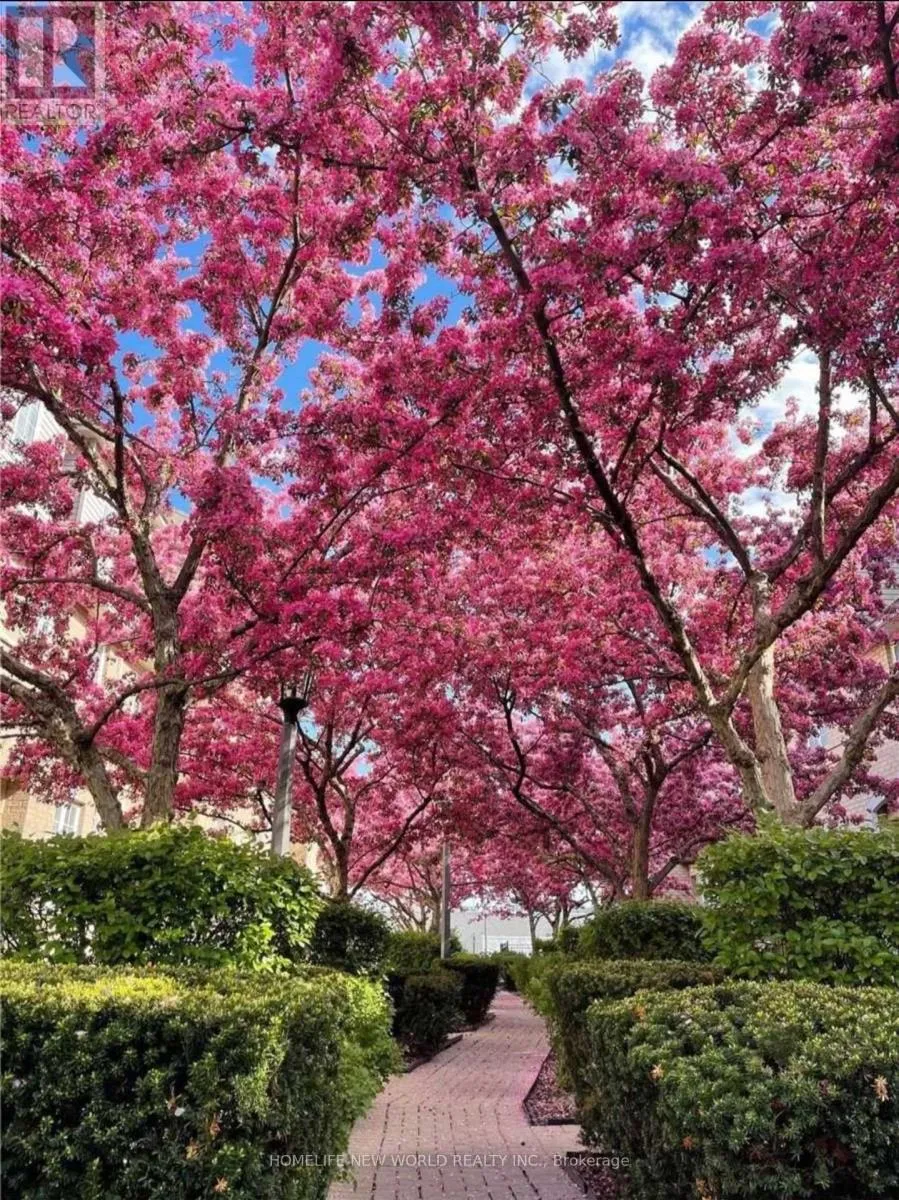 Row / Townhouse for rent: 105 - 23 Observatory Lane, Richmond Hill, Ontario L4C 0M7