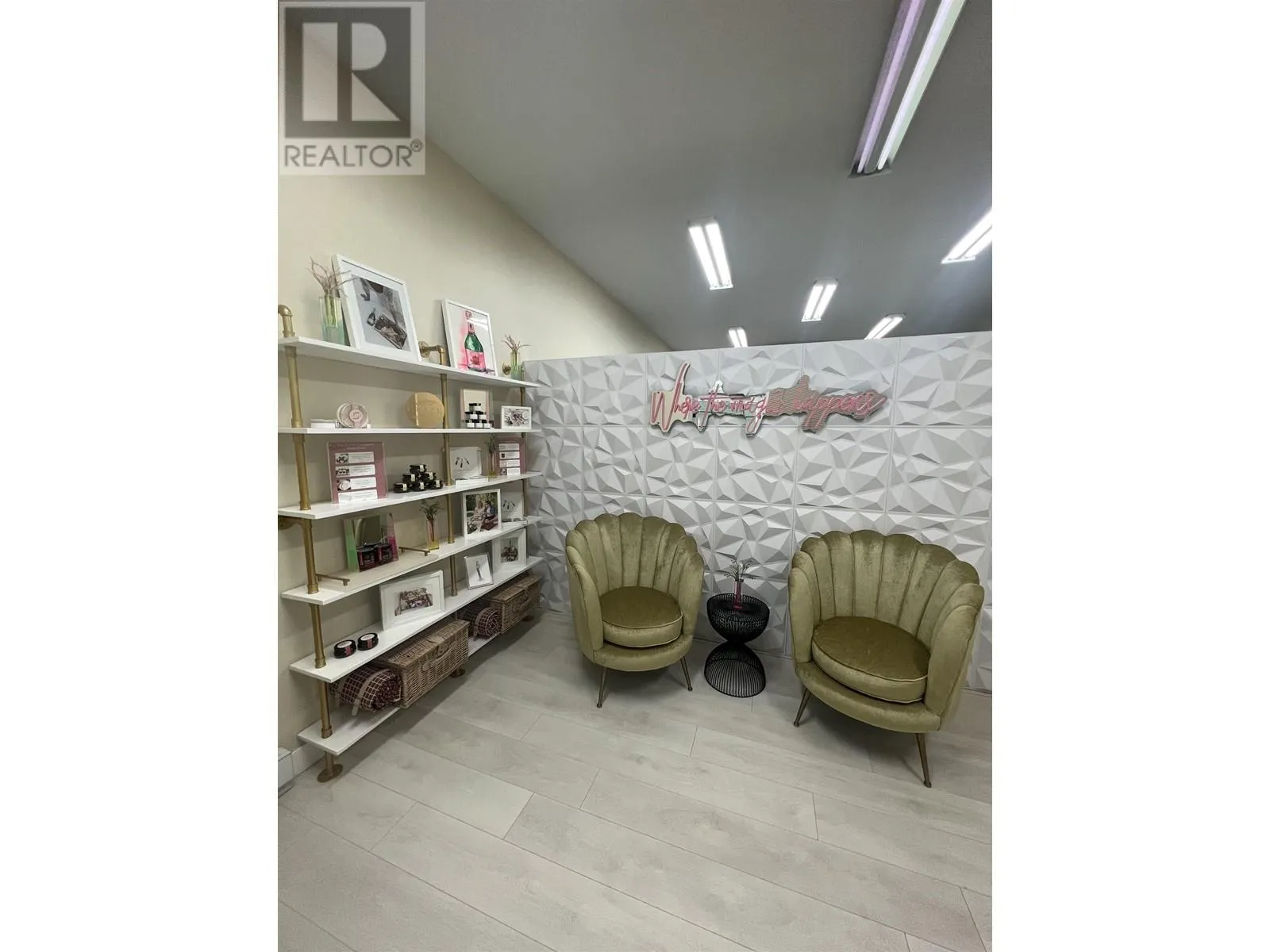 105 3993 Henning Drive, Burnaby, British Columbia V5C 6P7