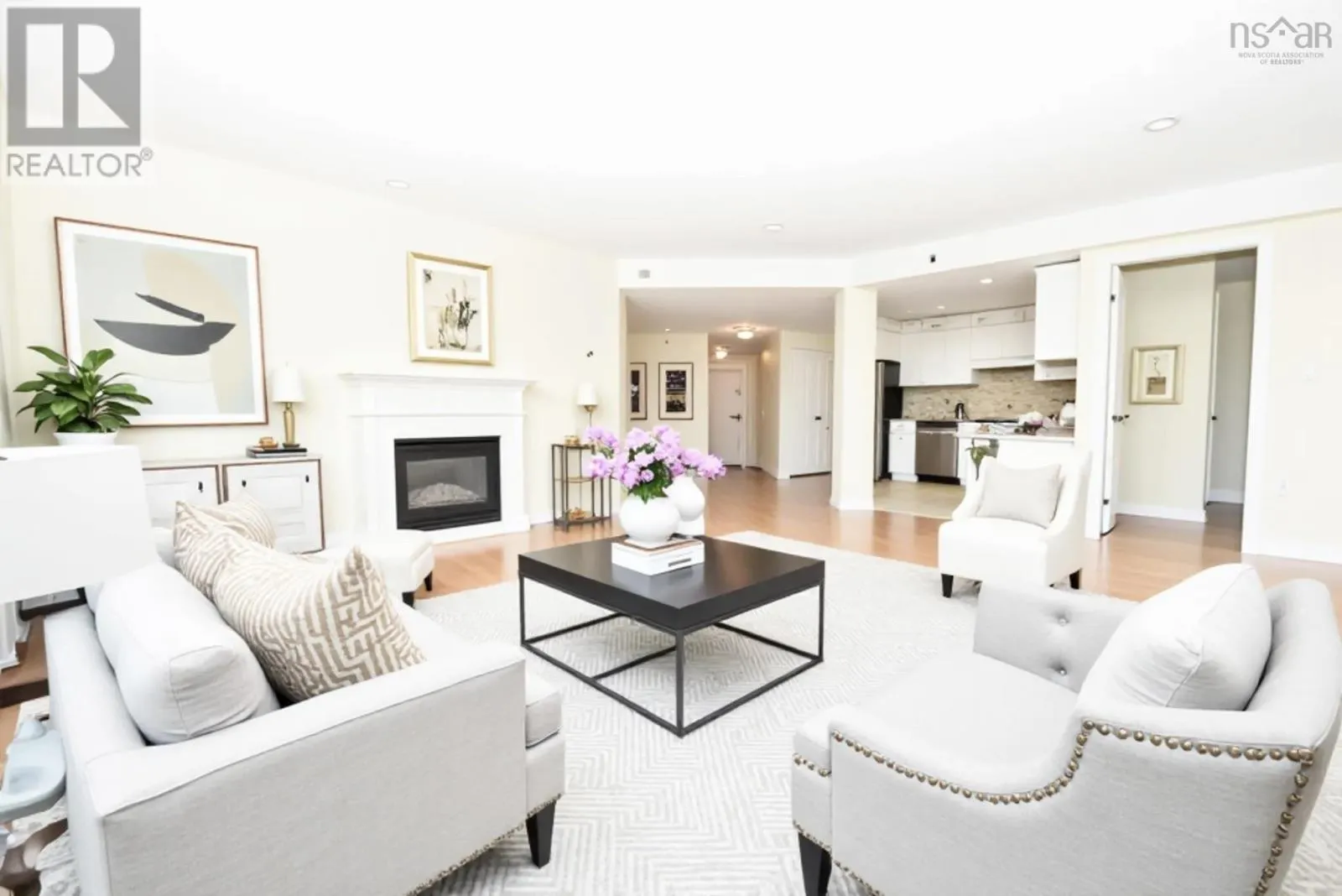 Apartment for rent: 105 40 Regency Park Drive, Halifax, Nova Scotia B3S 1L4