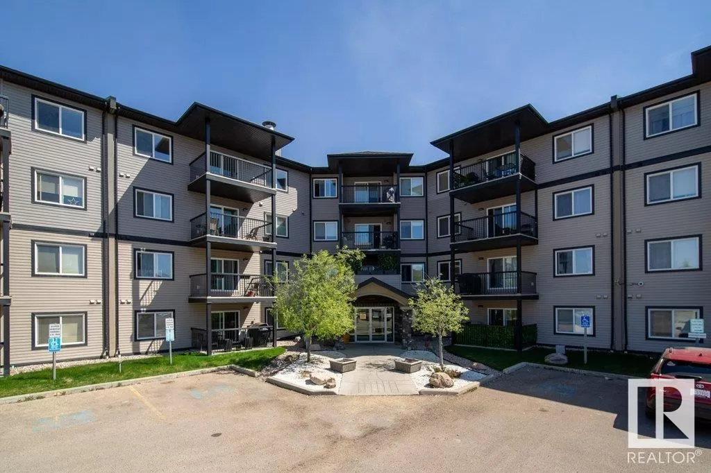 Apartment for rent: #105 5951 165 Av Nw, Edmonton, Alberta T5Y 0J6