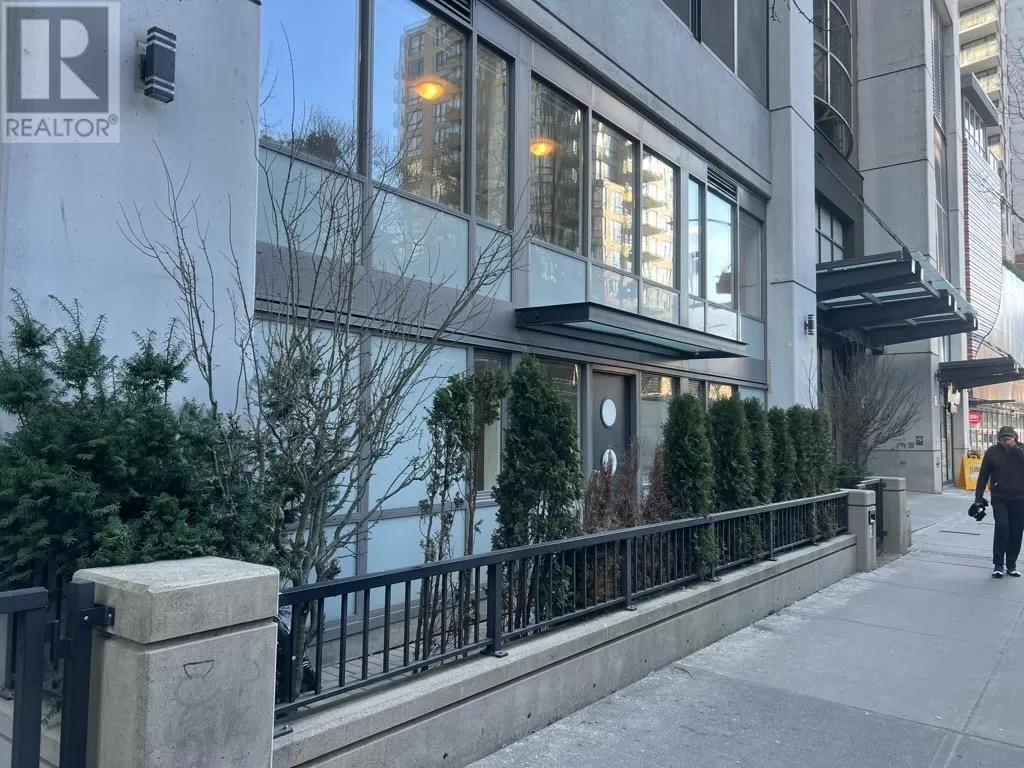 105 898 Carnarvon Street, New Westminster, British Columbia V3M 0C3