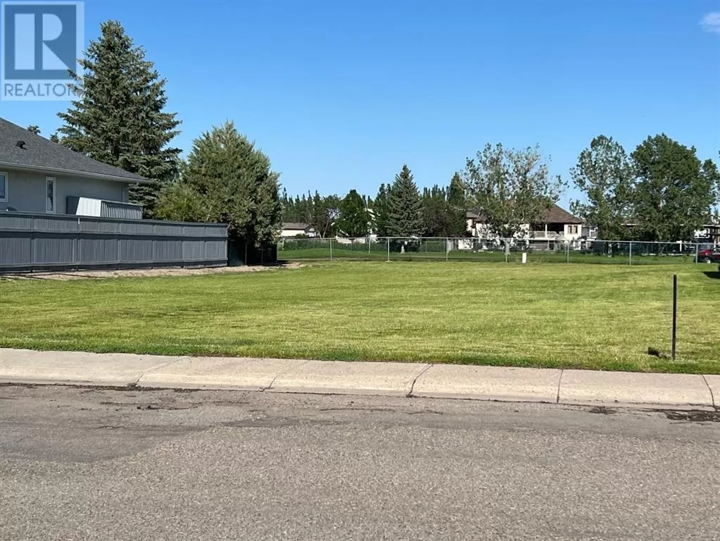 105 Fairway Drive, Coaldale, Alberta T1M 1H1