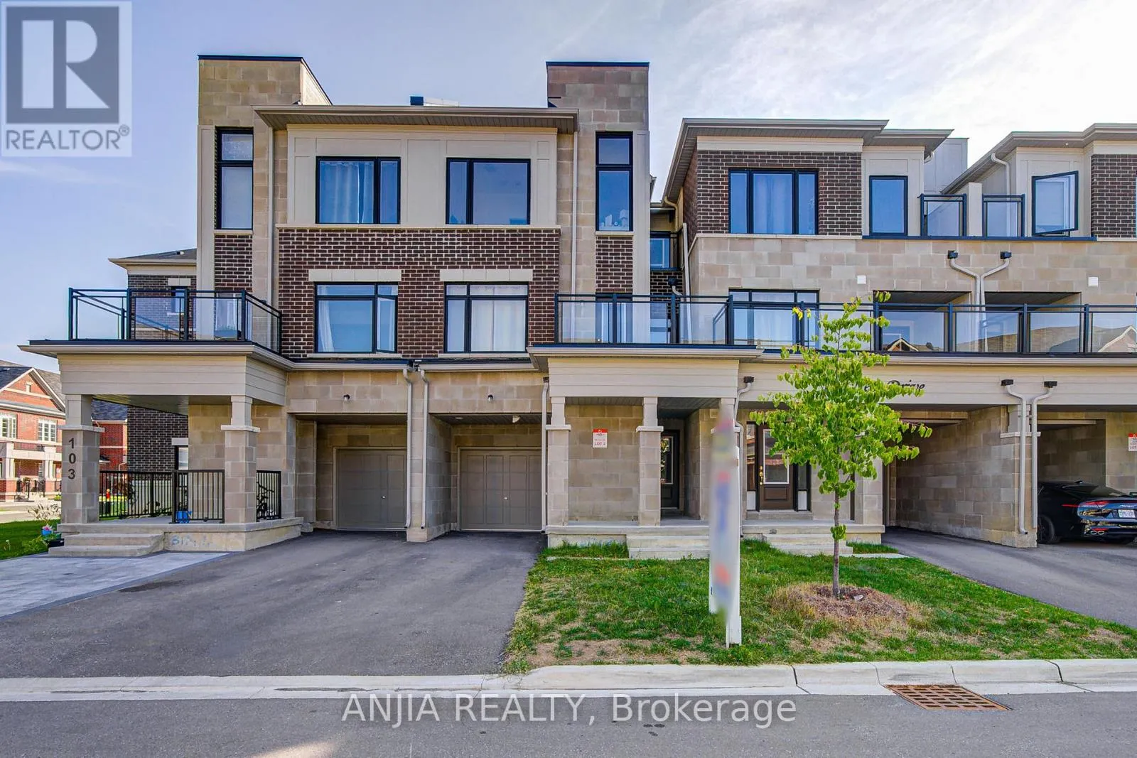 Row / Townhouse for rent: 105 Ness Drive, Richmond Hill, Ontario L4S 0K9