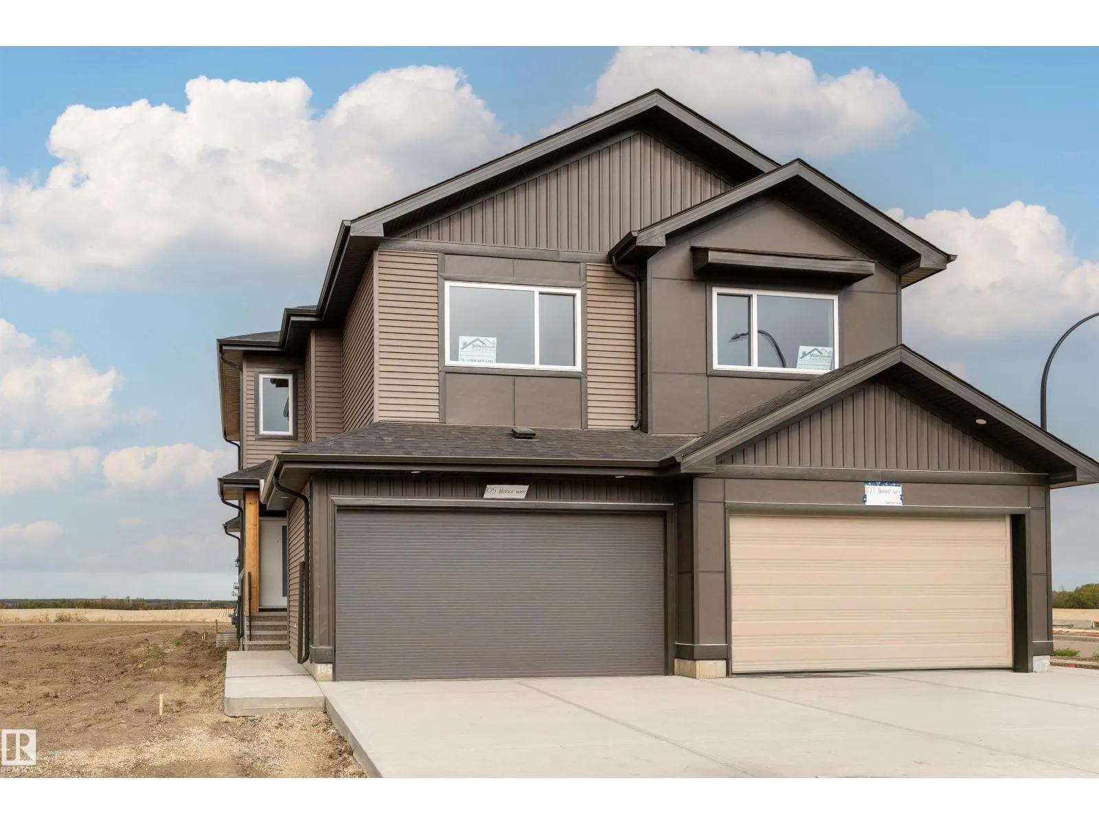 Duplex for rent: 105 Patriot Way, Spruce Grove, Alberta T7X 2W7