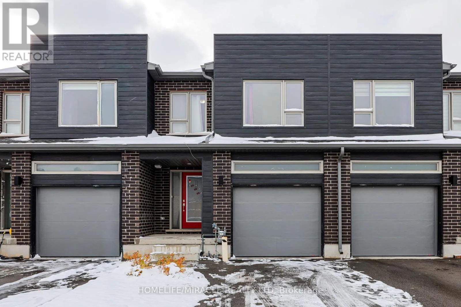 Row / Townhouse for rent: 105 Pony Way, Kitchener, Ontario N2R 0R8