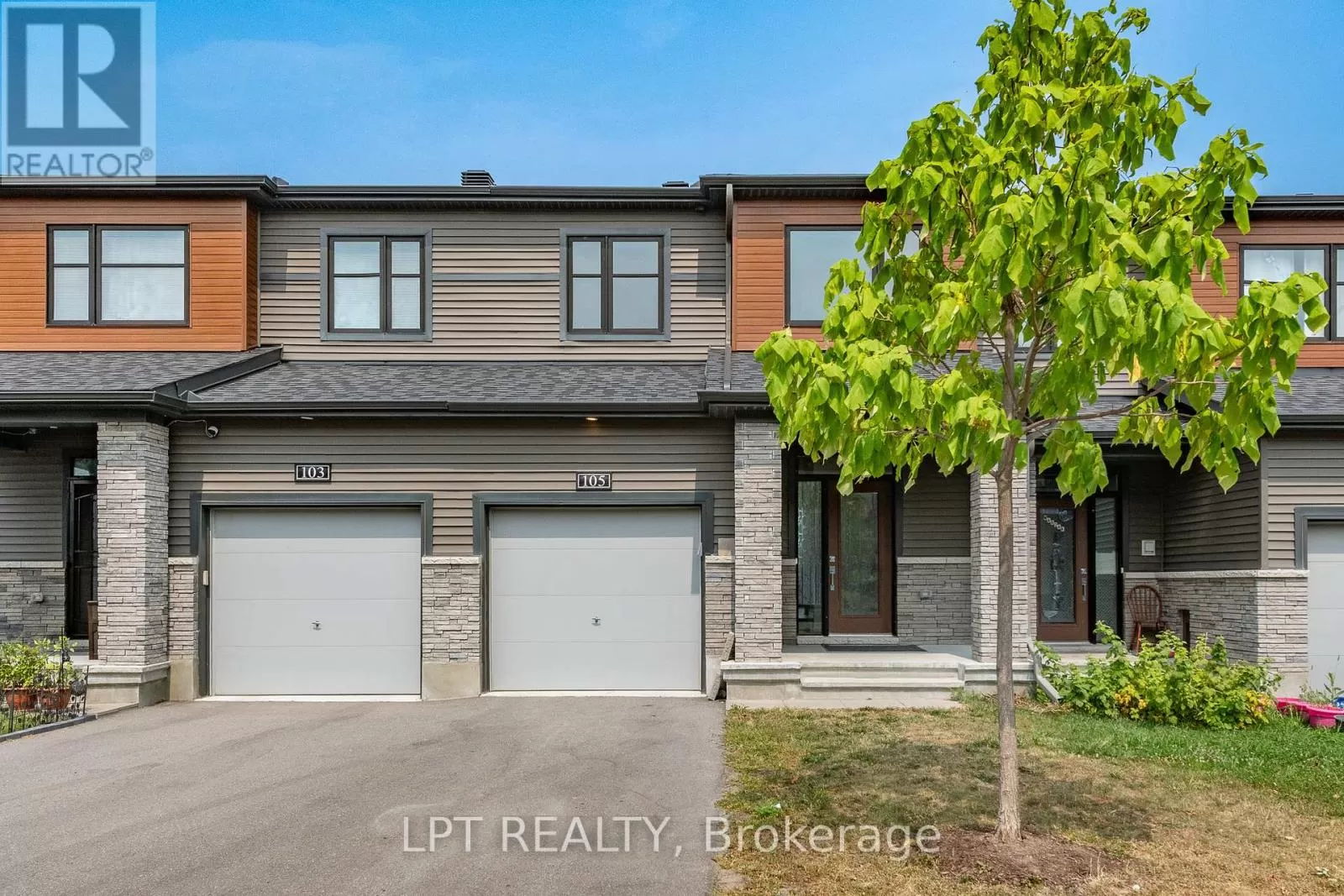 Row / Townhouse for rent: 105 Teelin Circle, Ottawa, Ontario K2J 6V1