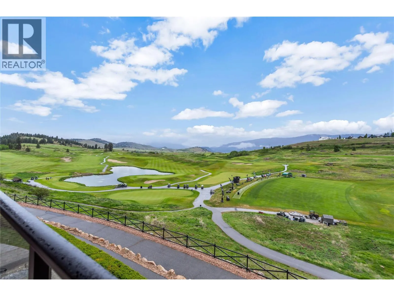 Apartment for rent: 105 Village Centre Court Unit# 323, Vernon, British Columbia V1H 1T2