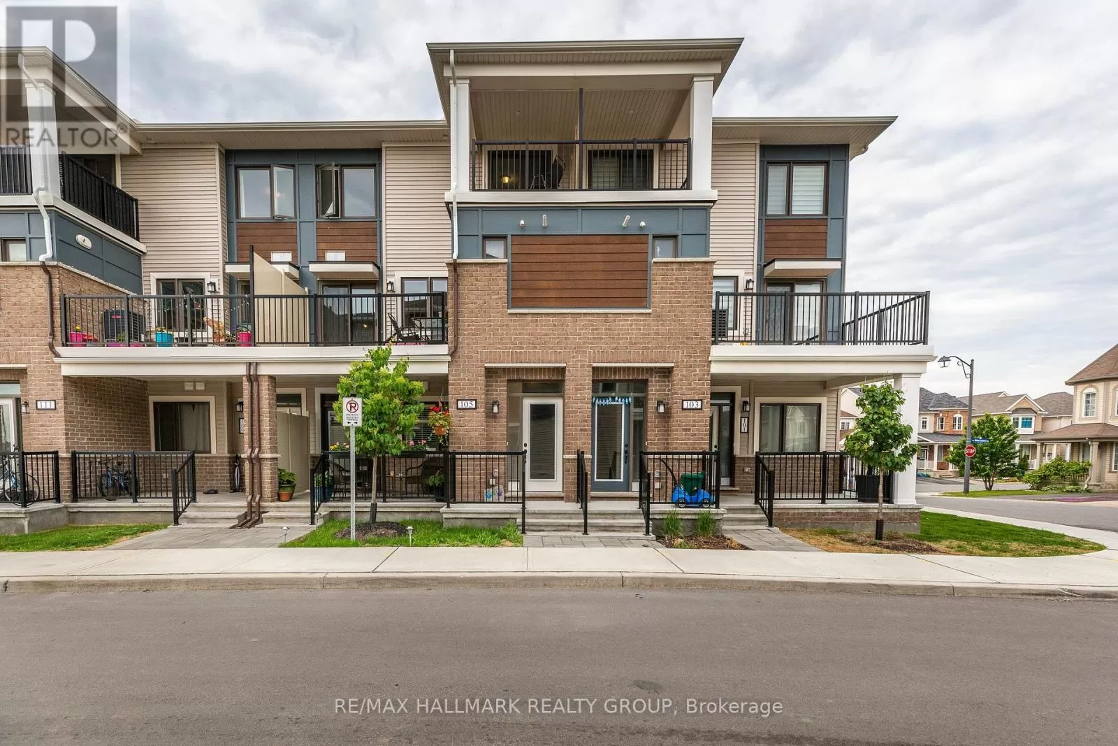 Apartment for rent: 105 Walleye Private, Ottawa, Ontario K2J 6L3